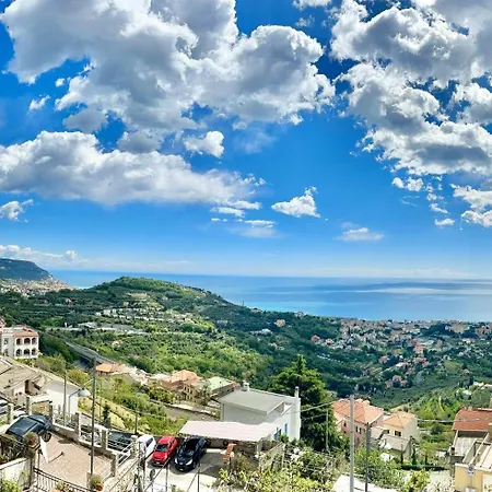 Hostdomus - La Terrazza Sul Mare Apartamento