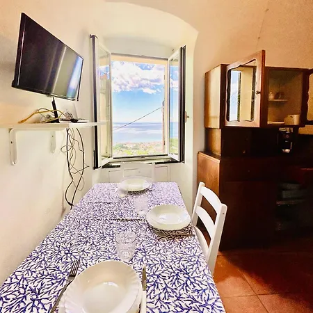 Apartamento Hostdomus - La Terrazza Sul Mare *