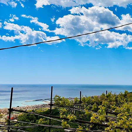 Hostdomus - La Terrazza Sul Mare Apartamento Pietra Ligure