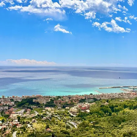 Hostdomus - La Terrazza Sul Mare Apartment