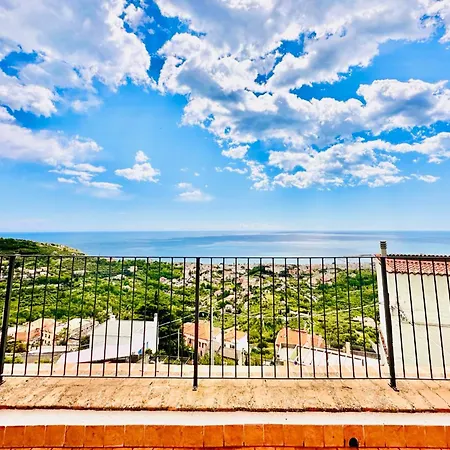 Hostdomus - La Terrazza Sul Mare * Пьетра-Лигуре