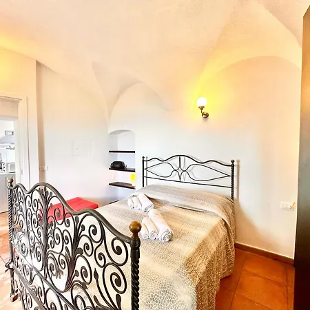 Hostdomus - La Terrazza Sul Mare Апартаменты Пьетра-Лигуре