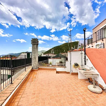 Hostdomus - La Terrazza Sul Mare Пьетра-Лигуре