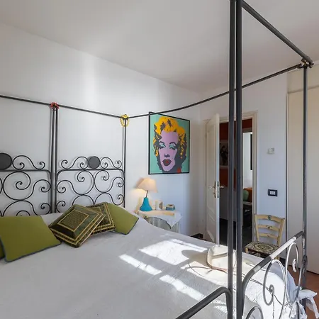 Hostdomus - La Terrazza Sul Mare With Private Parking * Alassio