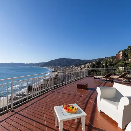 Hostdomus - La Terrazza Sul Mare With Private Parking Apartment *